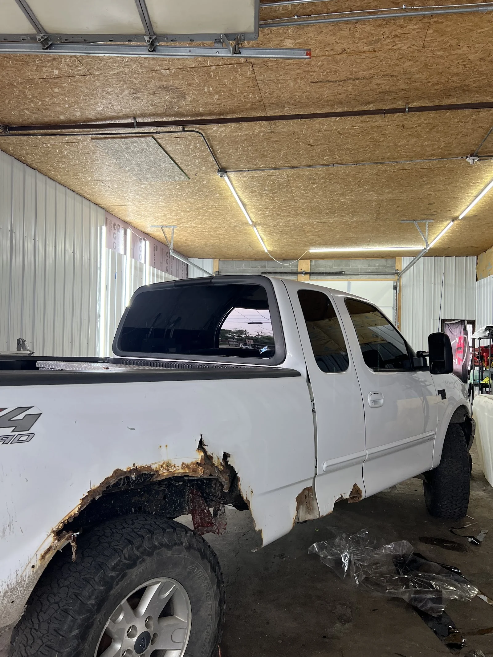 2customed shop exterior